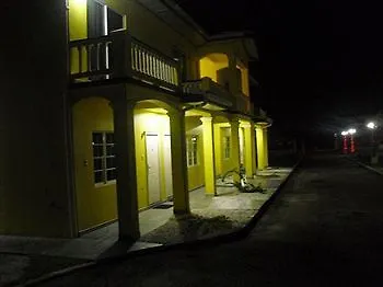 Bed & Breakfast Piarco Village Suites