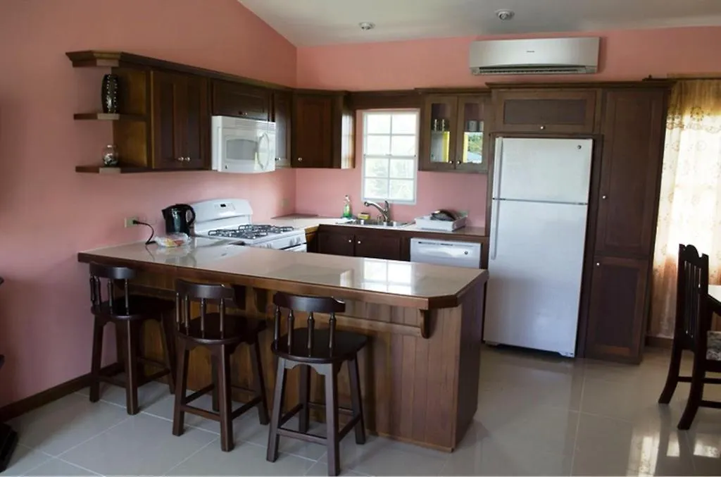 Bed & Breakfast Piarco Village Suites