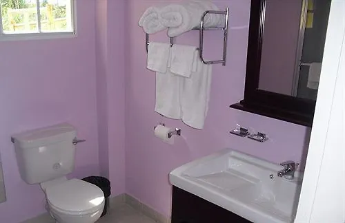 Piarco Village Suites Bed & Breakfast